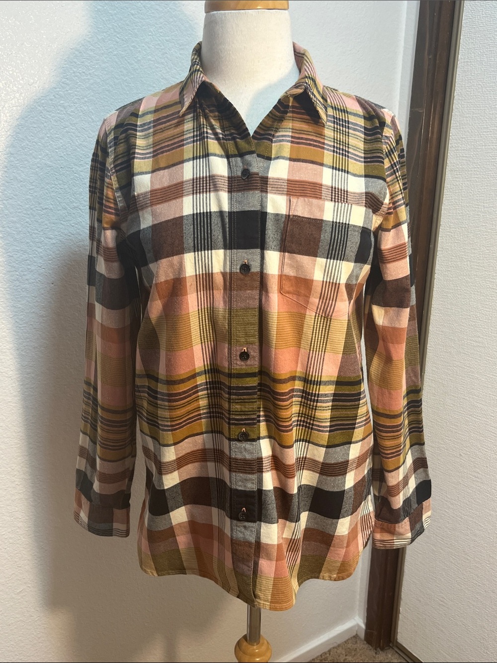 Madewell Plaid Flannel Button Down Shirt M Brown Pink Olive Fall NWOT - Picture 2 of 10